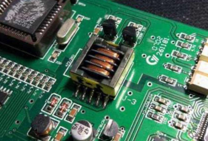 工业级品质 逻辑控制芯片 低延迟响应 多场景适配性 SOP8