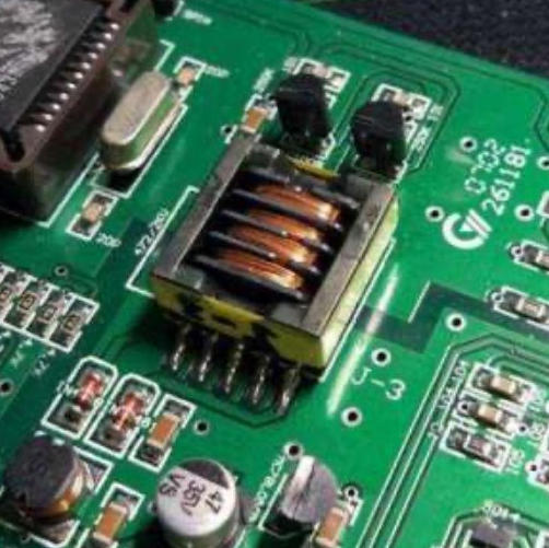 通信协议兼容 AI 加速芯片 高效数据处理 数据安全保障 FR2012B