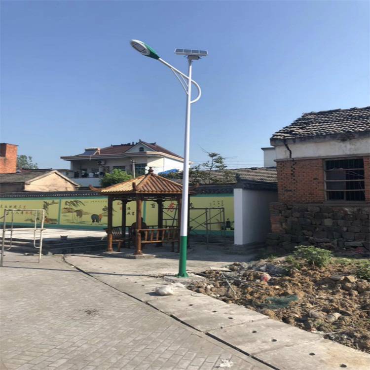 新农村LED50W户外5米6米超亮 乡村道路锂电池太阳能 led灯