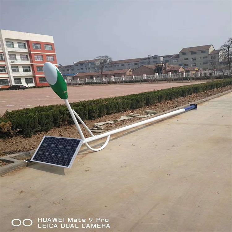 兴诺光电 太阳能路灯供应 新农村6米50W LED光源 可定制