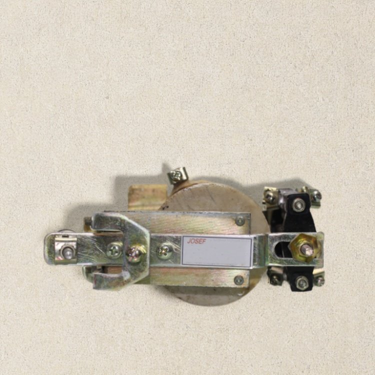 JOSEF约瑟 JT3A-12/3直流电磁继电器 DC220V 抗干扰强 DIP