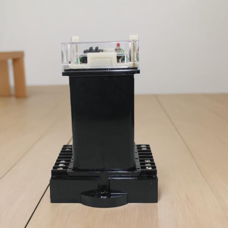 JOSEF约瑟 HBSL-12Q/E电流继电器 DC110V 可调范围 盒装