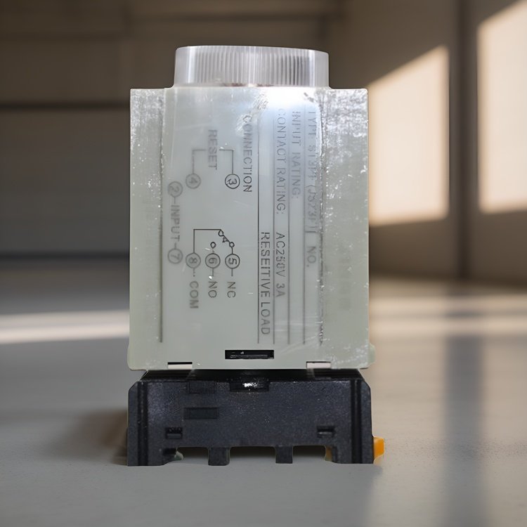 ST3PA-C时间继电器 线圈电压：AC220V 通电延时 ST3PA-C