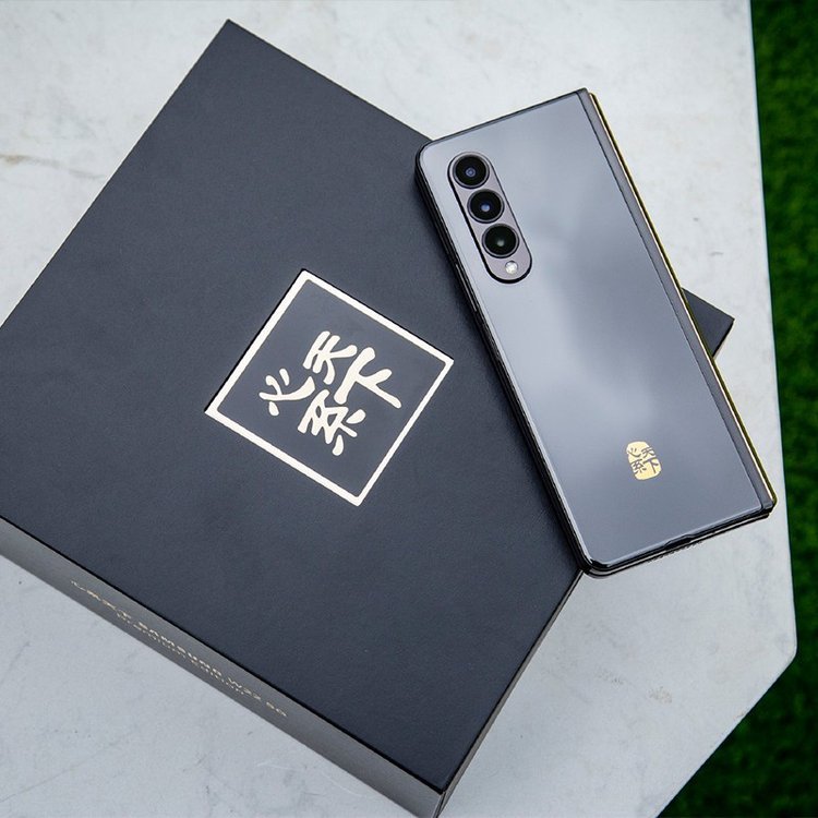 三星w22 Samsung三星 W22 5G SM-W2022旗舰折叠手机双卡 黑色