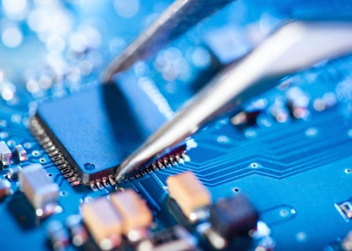 多场景适配 微处理器芯片 工业级稳定性 嵌入式应用便捷  电磁兼容