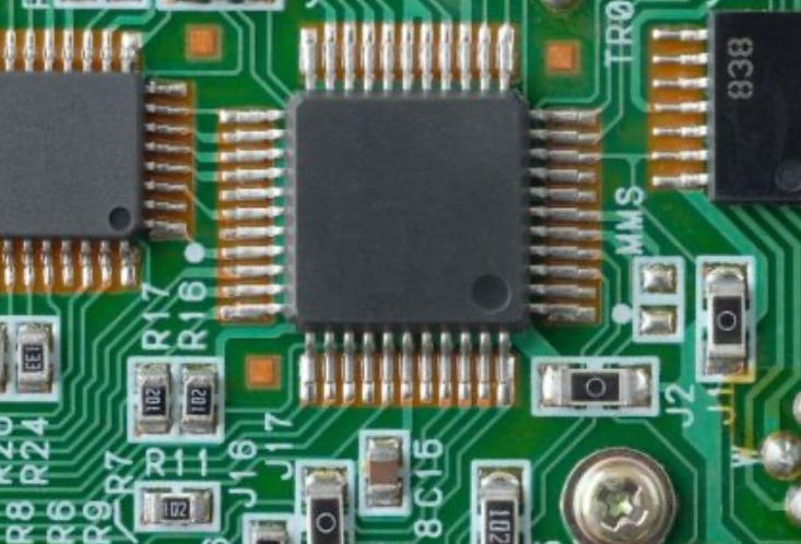 工业级品质 逻辑控制芯片 低延迟响应 多场景适配性 SOP8